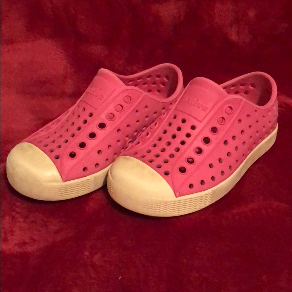 Sz 8C pink Native slip on shoe